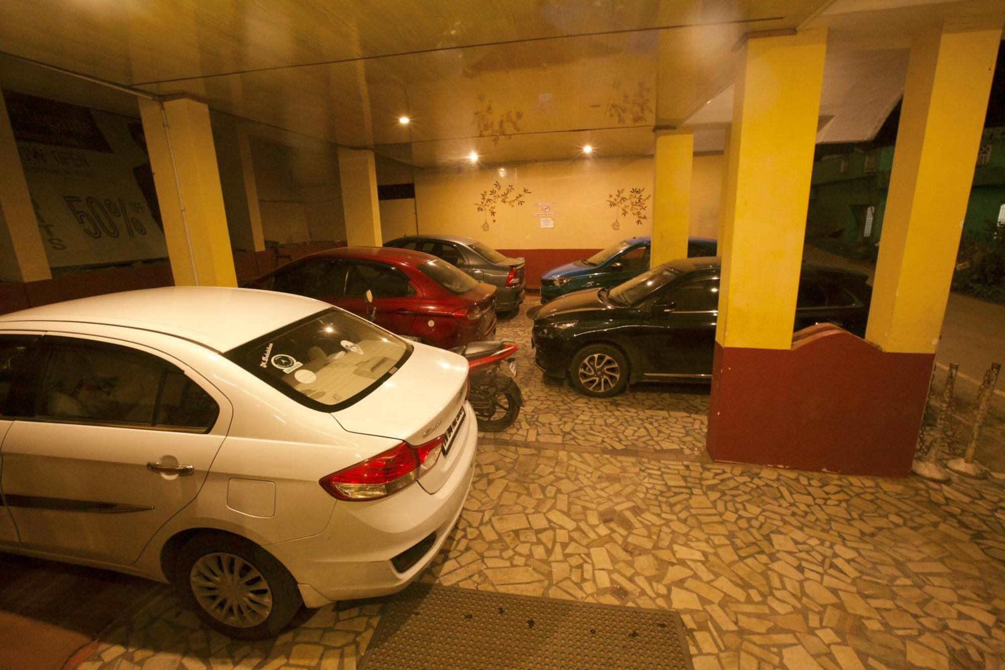 Devi Enterprises - Hotel Khems Ooty Exterior foto