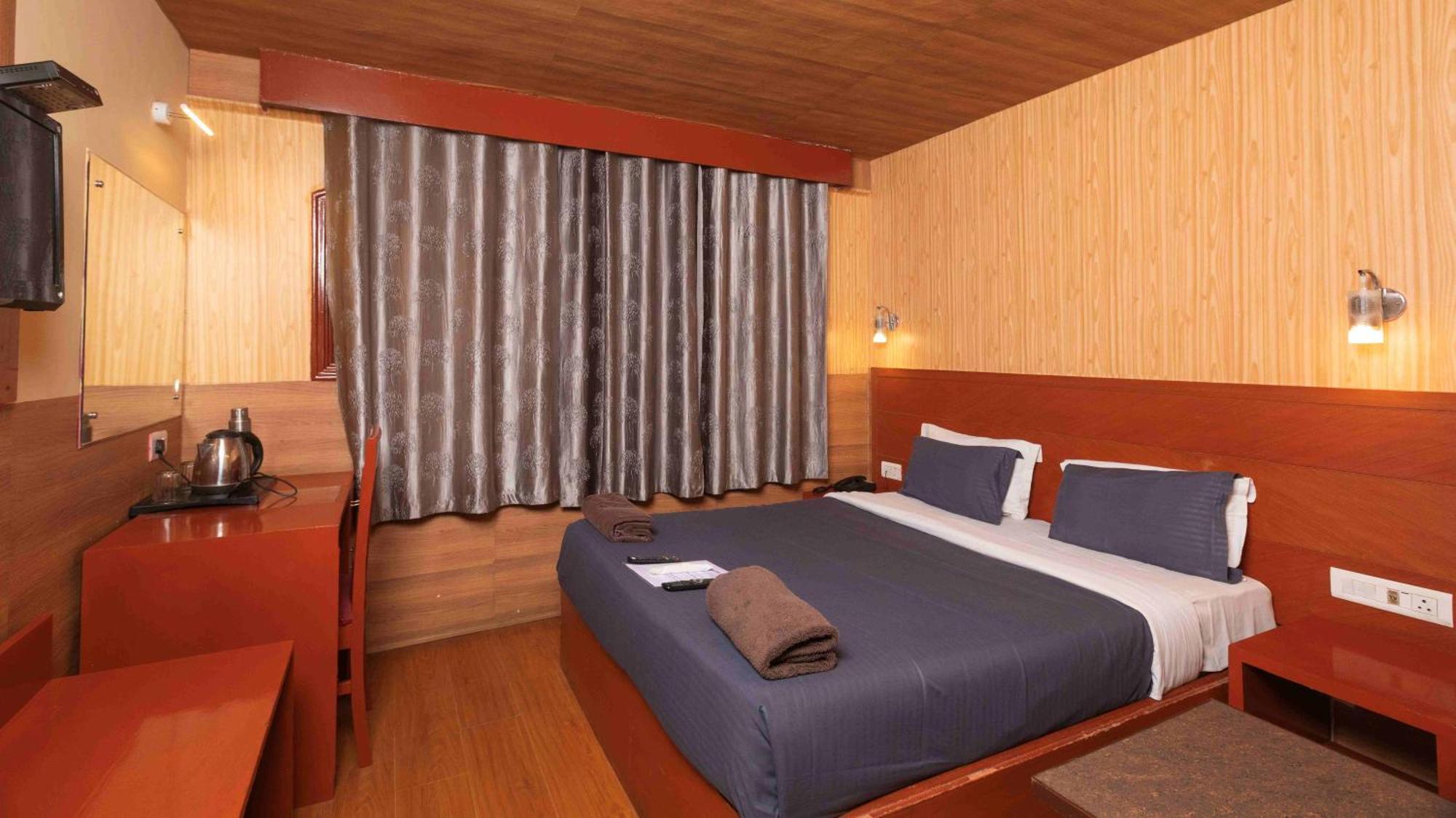 Devi Enterprises - Hotel Khems Ooty Exterior foto